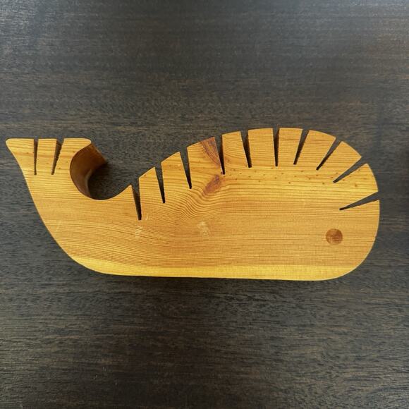 MCM Wooden Whale Letter Napkin Holder Solid Wood Handmade Carved in England VTG - Picture 3 of 14